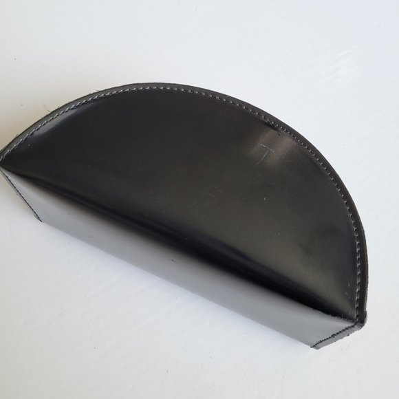 Marc by Marc Jacobs Large Sunglasses Case - Picture 2 of 10